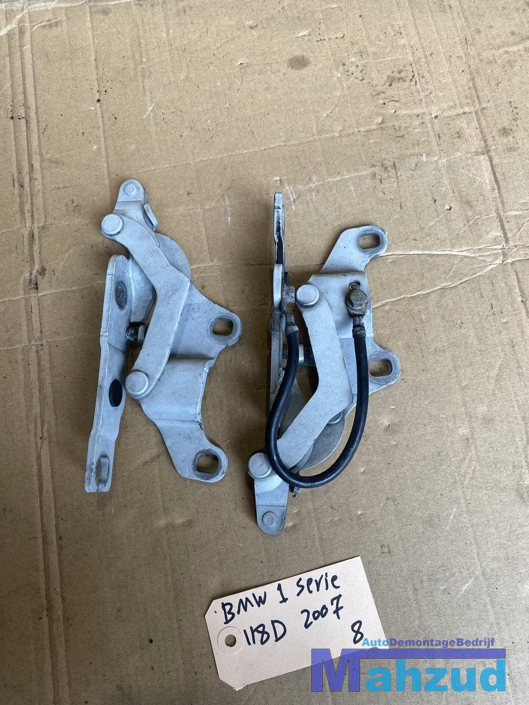 BMW 1 SERIE E87 Motorkap scharnier set, Petuelring 130
80788  Munich, DE, Gebruikt, Info@bmw.de, BMW