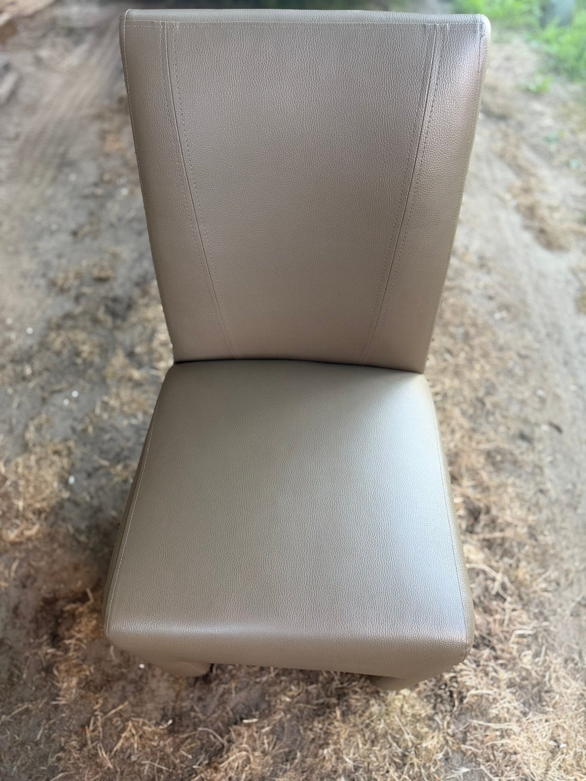 Leren eetstoelen, Ophalen, Zo goed als nieuw