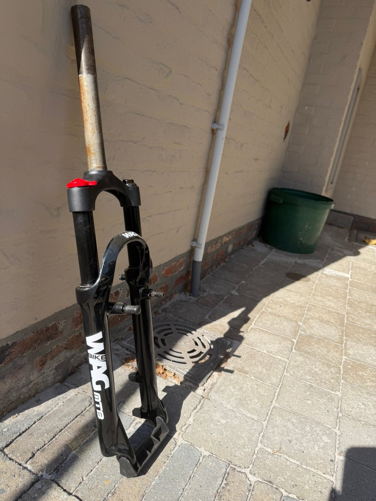 Nieuwe WAG 26” verende MTB vork – 80mm – V-brake/disc, Ophalen, Zo goed als nieuw