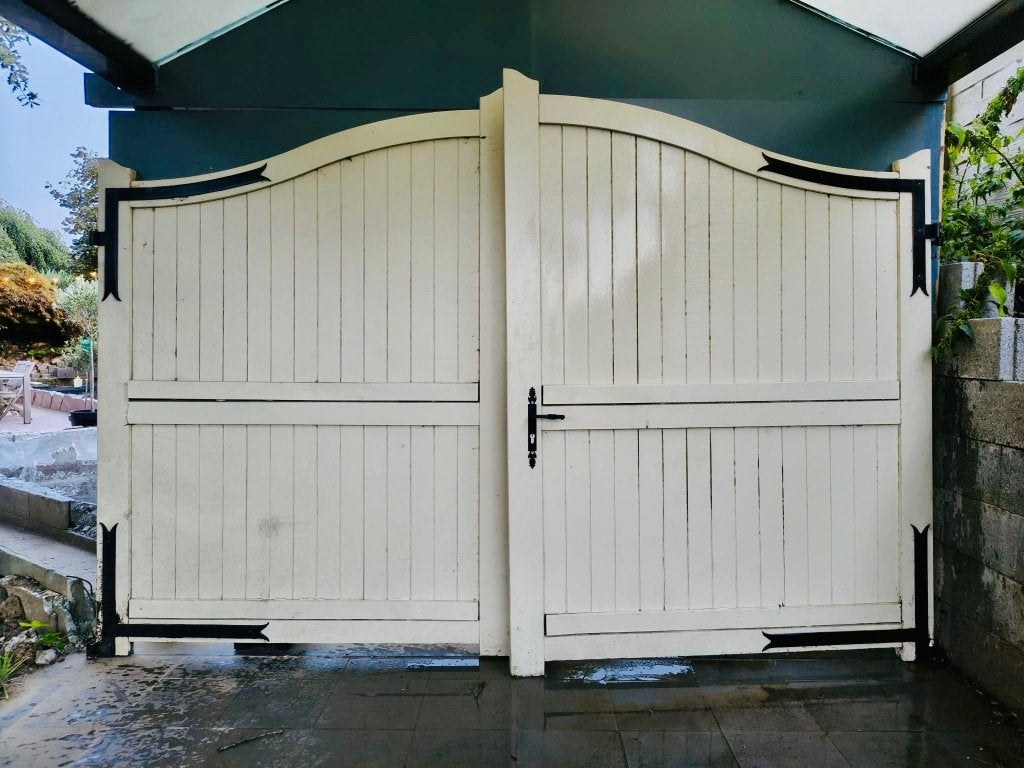 Gratis houten poort – 3 m breed x 2 m hoog, Ophalen, Met poort, Gebruikt, Tuinhek