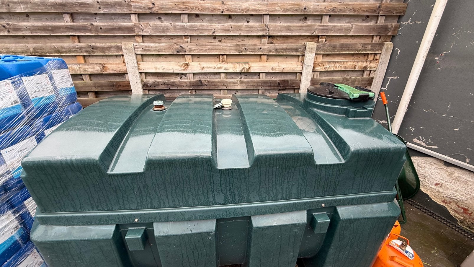 Mazouttank 2500 liter incl. Mazout, Doe-het-zelf en Bouw, Ophalen, Gebruikt
