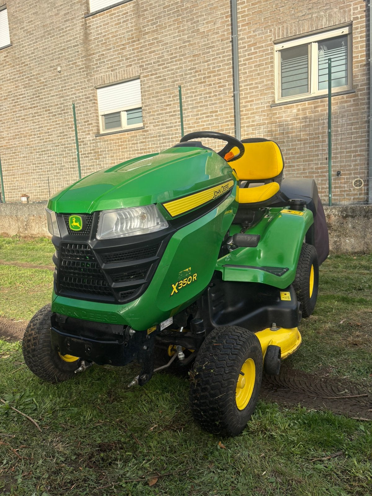 John Deere X350R Zitmaaier, Tuin en Terras, Ophalen, Zo goed als nieuw, Elektrische starter, 90 tot 120 cm