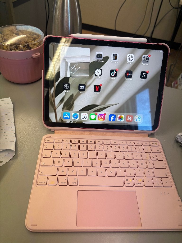 iPad 10ᵉ génération – Rose – 64 Go + Clavier et Apple Pencil, Computers en Software, Rose Goud, Gebruikt, Apple iPad, Ophalen of Verzenden