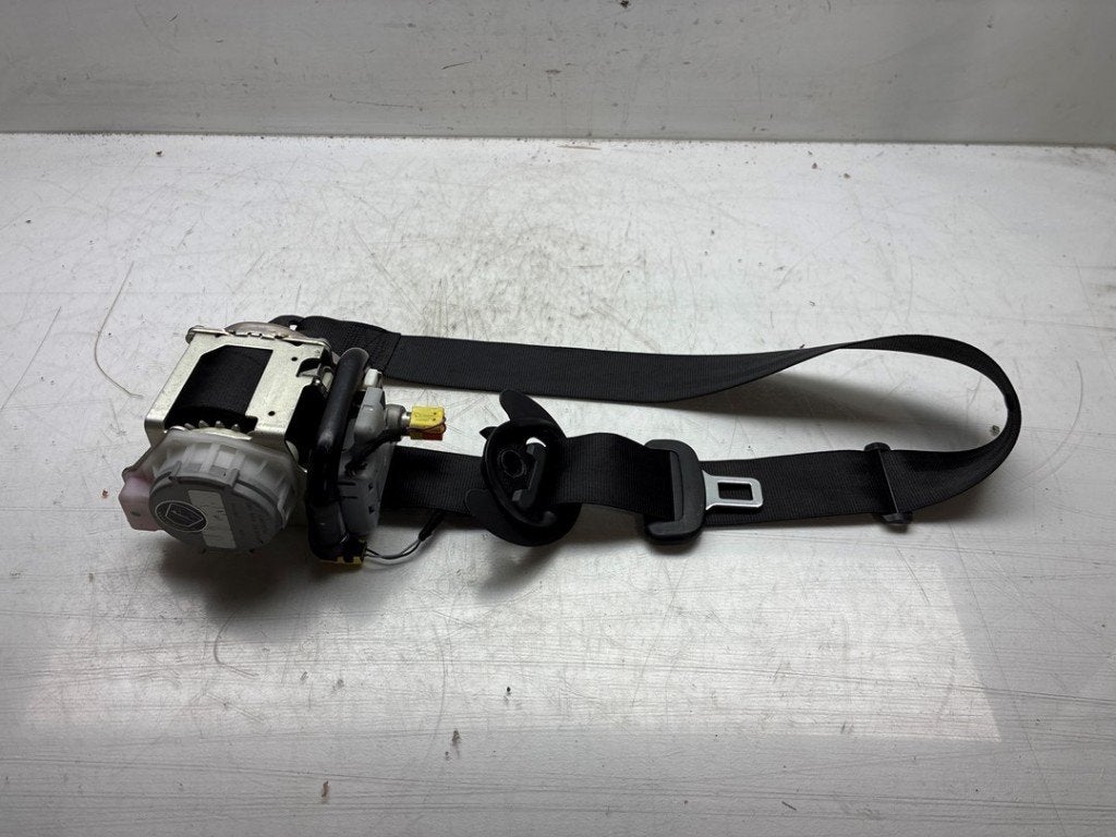 VEILIGHEIDSGORDEL RECHTS VOOR Porsche Cayenne III (9YA), Auto-onderdelen, Gebruikt, Porsche Deutschland GmbH, Porscheplatz 1
70435  Stuttgart, DE