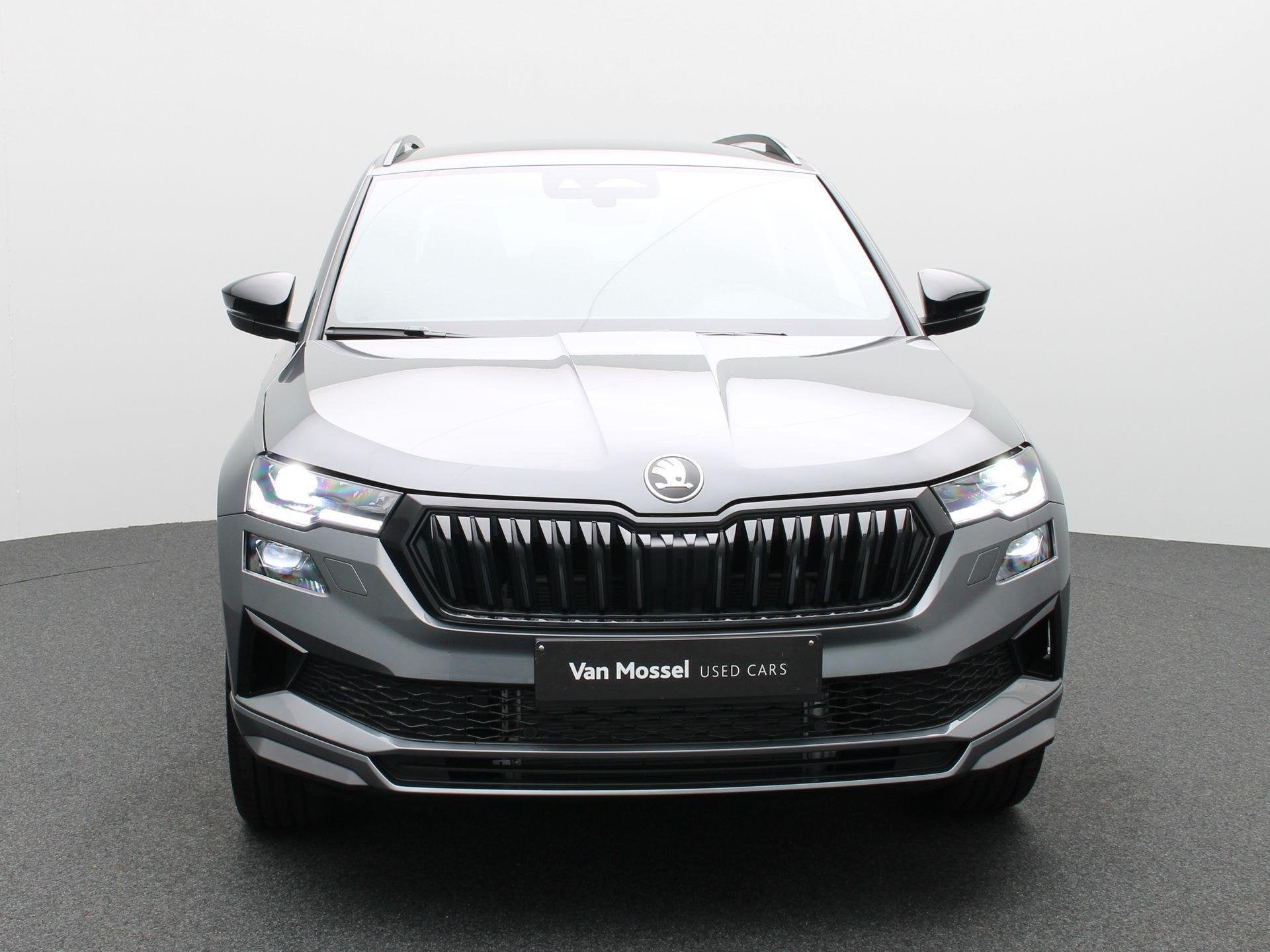 Skoda Karoq SPORTLINE - 10km - Camera - Zetevverwarming, Auto's, Stof, 110 kW, 4 cilinders, https://public.car-pass.be/vhr/6c063867-1b48-4022-9dc1-e384c11e61e1