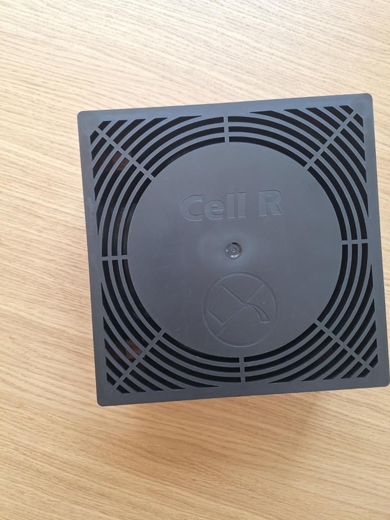 CellR kelderventilatierooster 100 euro voor alle 4 stuks, Computers en Software, Overige Computers en Software, Ophalen of Verzenden