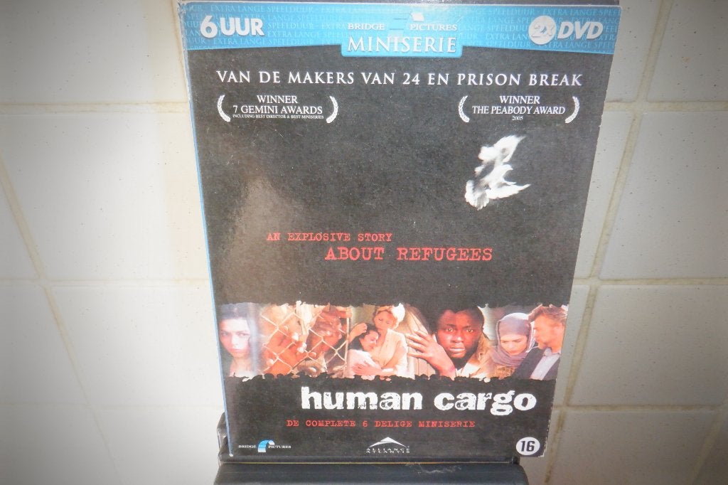 DVD Miniserie Human Cargo (2 DVD'S), CD & DVD, DVD | Drame, Comme neuf, Autres genres, À partir de 16 ans, Anglais, Néerlandais