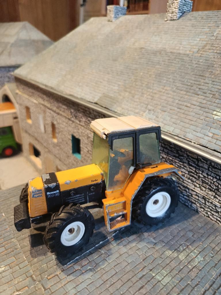 Renault 145-14 Siku épave (Gratuit à l'achat de min 15€ ), Enlèvement ou Envoi, Utilisé, Tracteur et Agriculture, SIKU