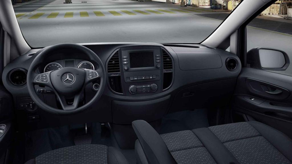 Mercedes-Benz eVito L2 PRO 66kWh, 4 deurs, Stof, Gebruikt, Euro 6