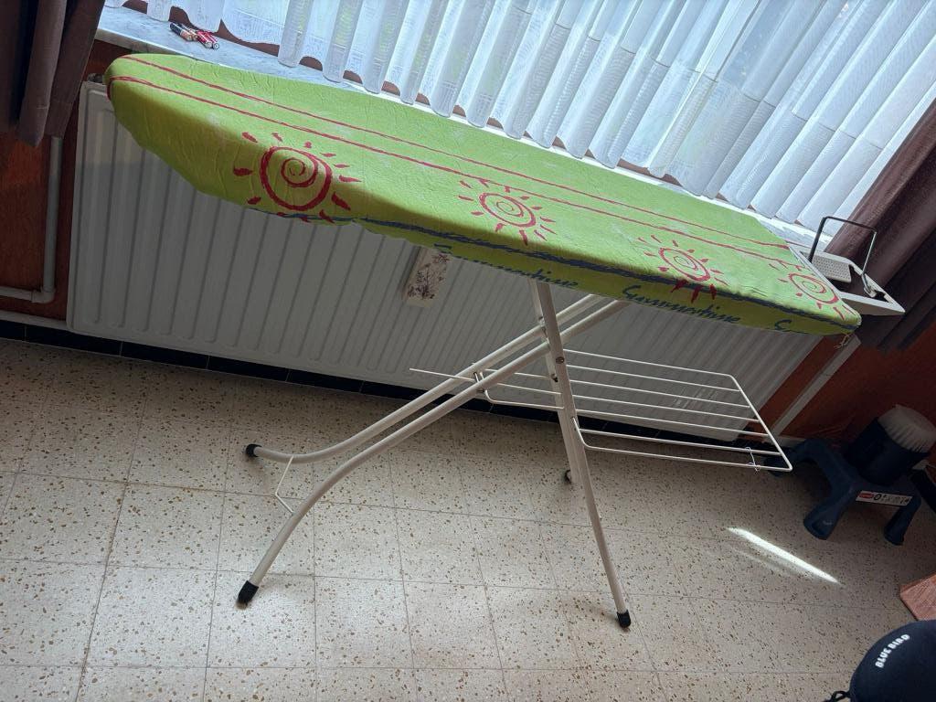 Strijkplank Brabantia, Elektronische apparatuur, Strijkijzers en Strijkplanken, Ophalen