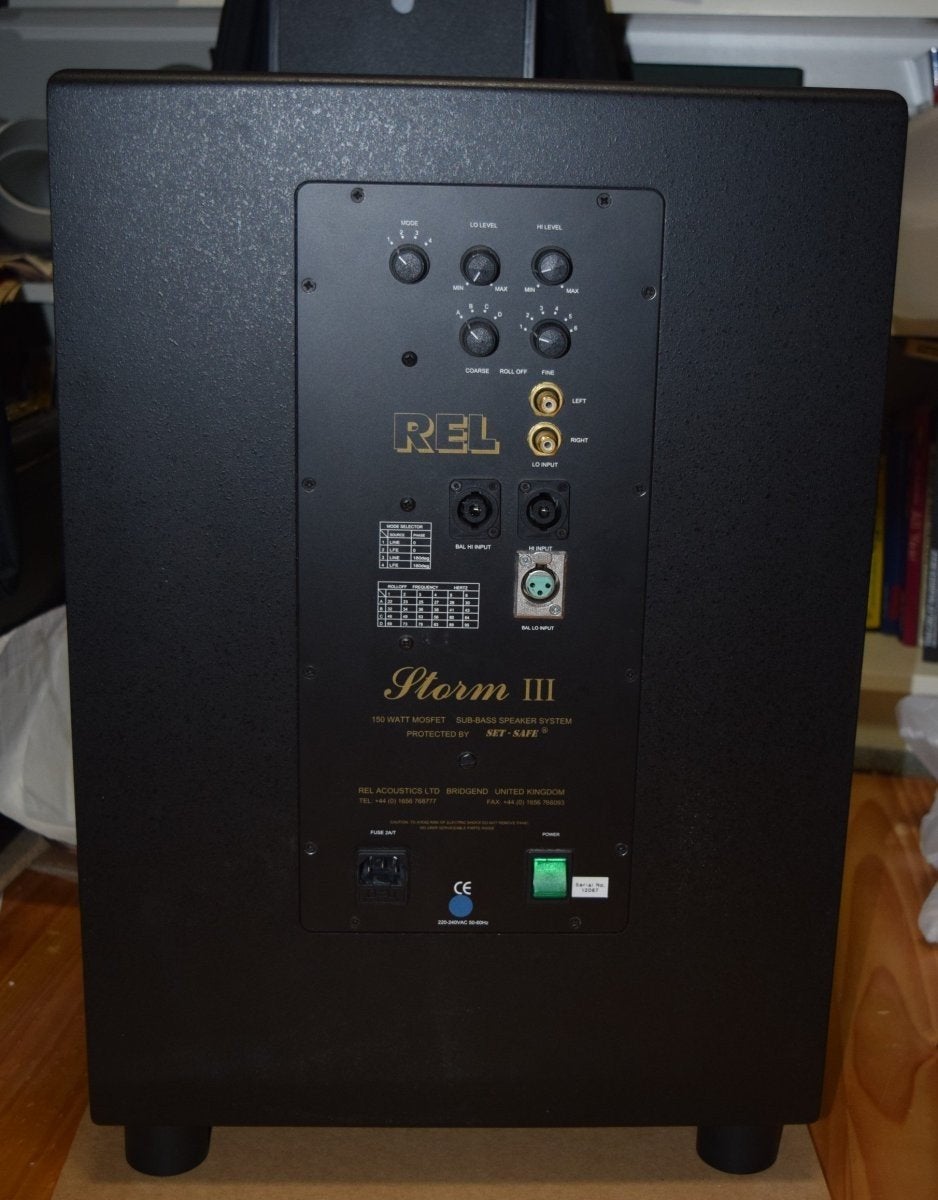 Caisson de basses REL Storm III, Autres marques, Comme neuf, 120 watts ou plus, Subwoofer