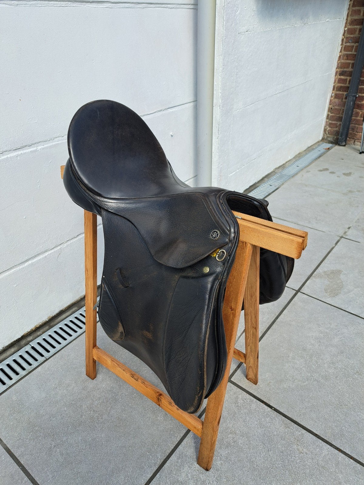 Kieffer, Animaux & Accessoires, Chevaux & Poneys | Selles, Étriers inclus, XL (18 pouces ou plus), Utilisé, Siège creux