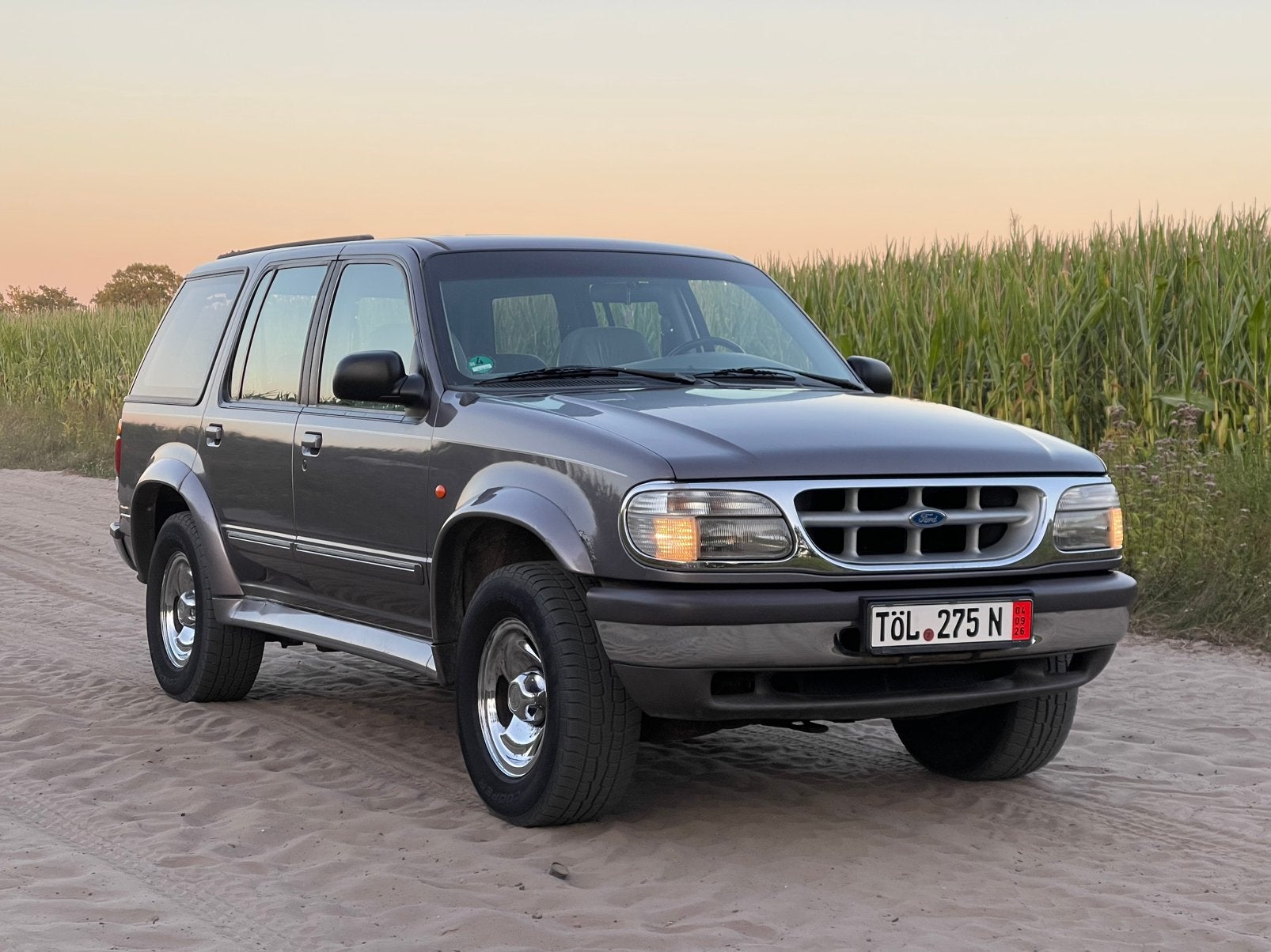 Ford ( USA ) Explorer - 1996 - 4.0 V6 - 156PK - Vol Opties, Leder, 5 zetels, Particulier, Zilver of Grijs