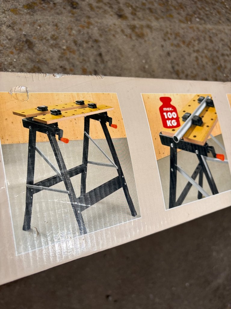 2 x tables « NEUVE » de bricolage «tailleur et serrage » , Enlèvement, Neuf
