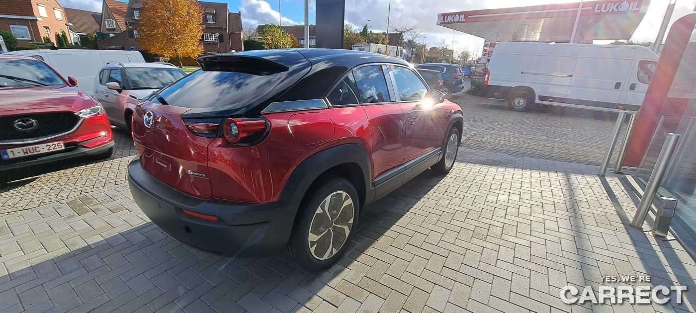 Mazda MX-30 - 2023 17.8 kWh e-SKYACTIV R-EV Makoto (125kW), Auto's, Automaat, Parkeersensor, Gebruikt, Bedrijf