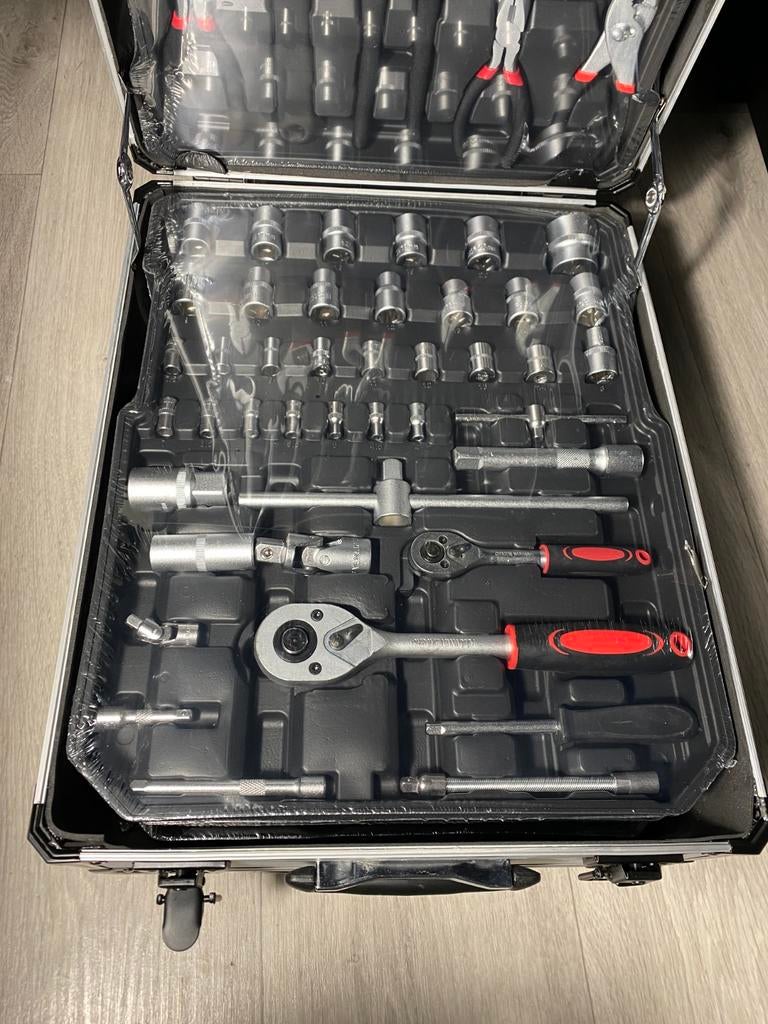Valise à outils Toolbox 253 outils neuves