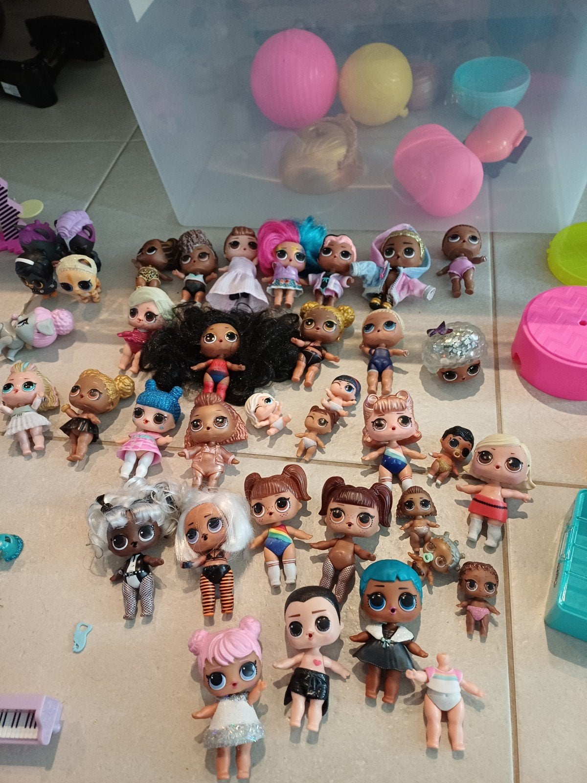 heel veel LOL, popjes, tweens, auto,..., Ophalen, Zo goed als nieuw, Overige typen