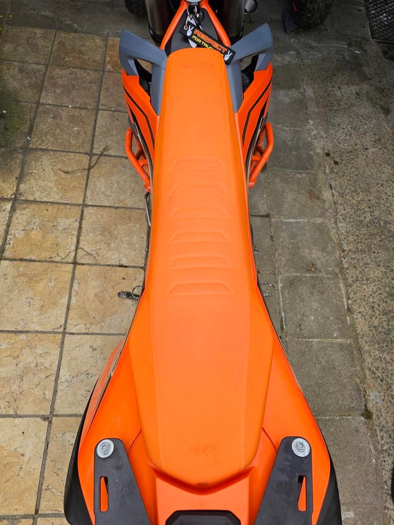 Zadel voor ktm 690 enduro 24, Motoren, Ophalen