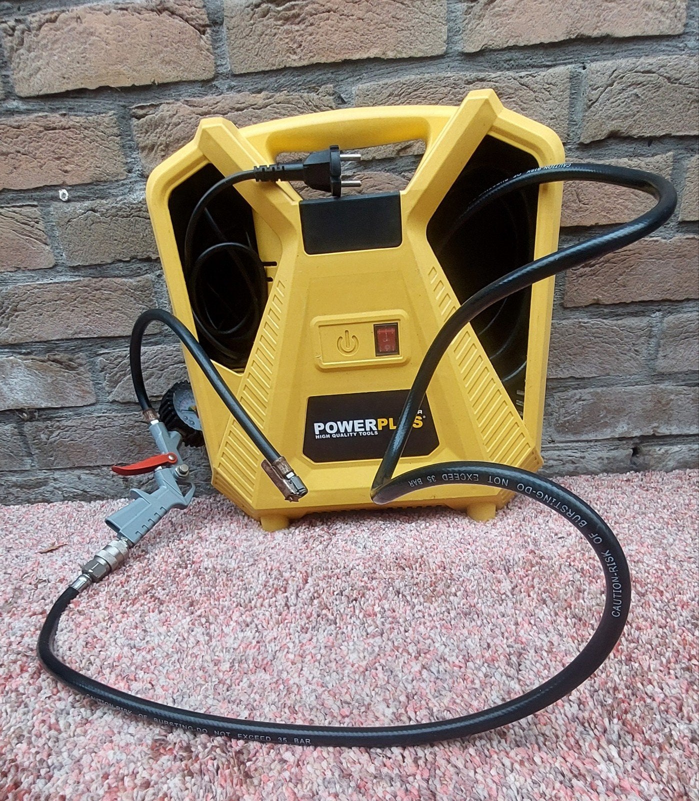 Compressor Powerplus, Ophalen, Gebruikt, 6 tot 10 bar, Mobiel