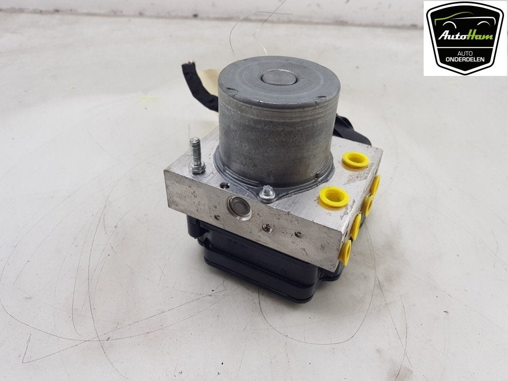 ABS POMP Tesla Model Y (5YJY) (01-2019/01-2025), Robert Bosch AG, Gebruikt, Overige automerken, Robert-Bosch-Allee 1
74232  Abstatt, DE
