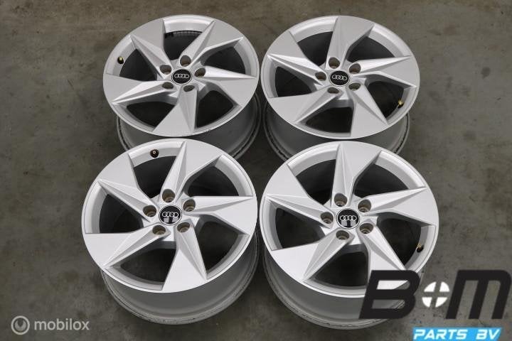 ORIGINEEL! 17 inch velgen Audi A3 8V - 8Y! 8Y0601025A, Auto-onderdelen, Gebruikt, Velg(en)