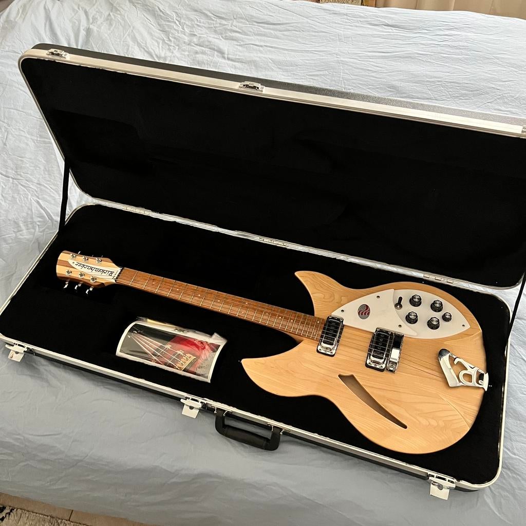 Rickenbacker 330 naturel, Muziek en Instrumenten, Ophalen, Zo goed als nieuw