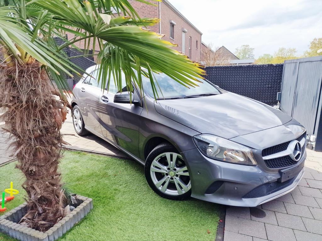 Mercedes A180 cdi AUTOMAAT!!!
Bouwjaar 2016, Auto's, Automaat, Leder, Bedrijf, Te koop