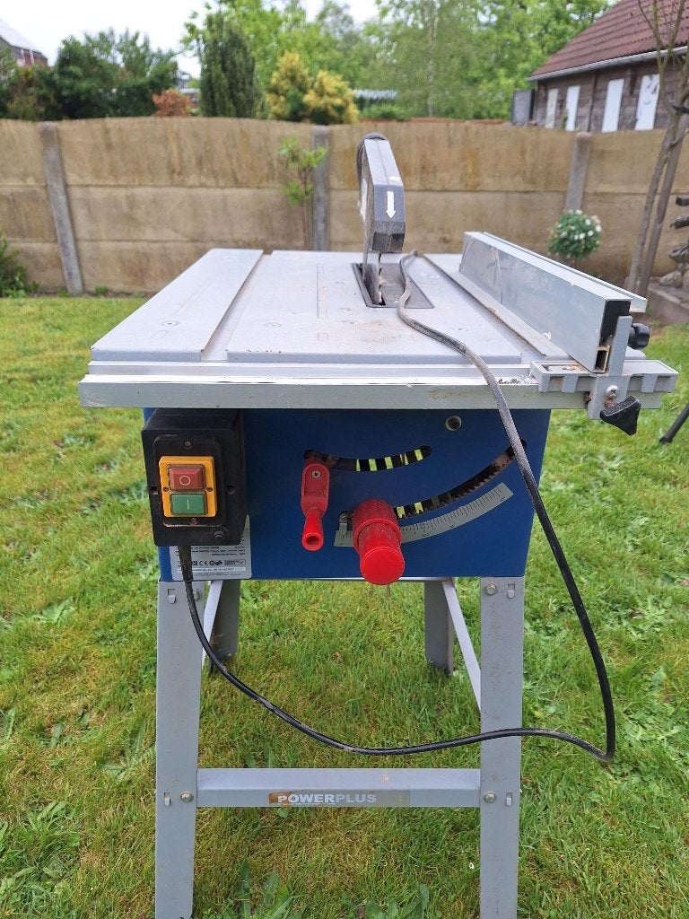 Powerplus tafel zaagmachine, Doe-het-zelf en Bouw, Ophalen, Gebruikt, 1200 watt of meer, Powerplus