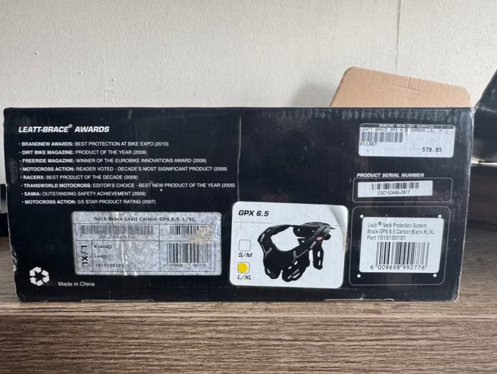 Leatt brace GPX 6.5 carbon, Enlèvement