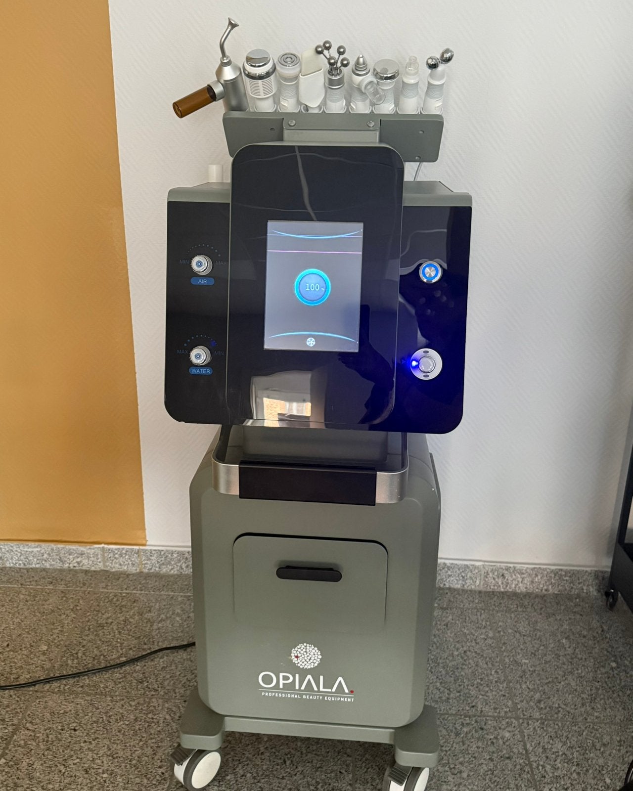 Opiala hydra facial PRO skin 91 multifunctioneel huid, Ophalen, Zo goed als nieuw, Overige typen