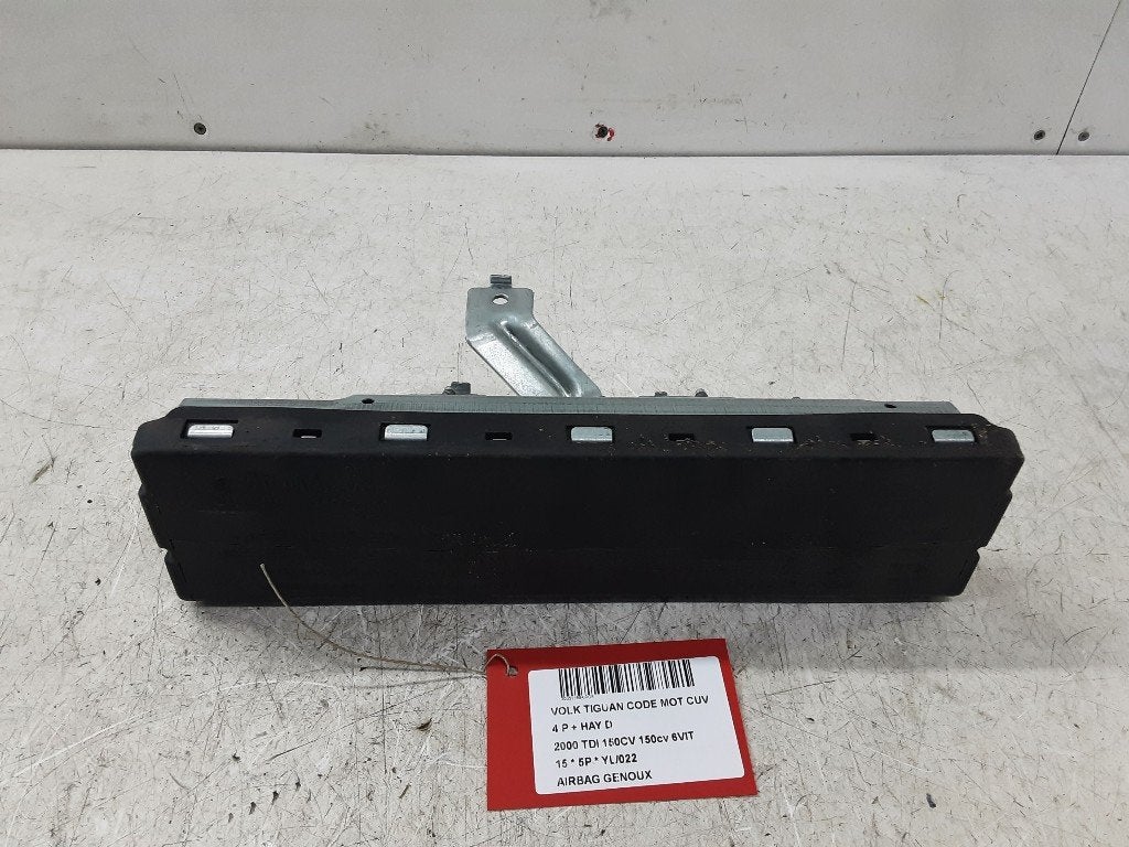 AIRBAG GENOUX Volkswagen Tiguan (5N1 / 2) (5TC880842E), Autos : Pièces & Accessoires, Volkswagen, Mevr. I. Hauben, Utilisé, Rue de l'Espoir 34 34
4030  GRIVEGNÉE, BE
