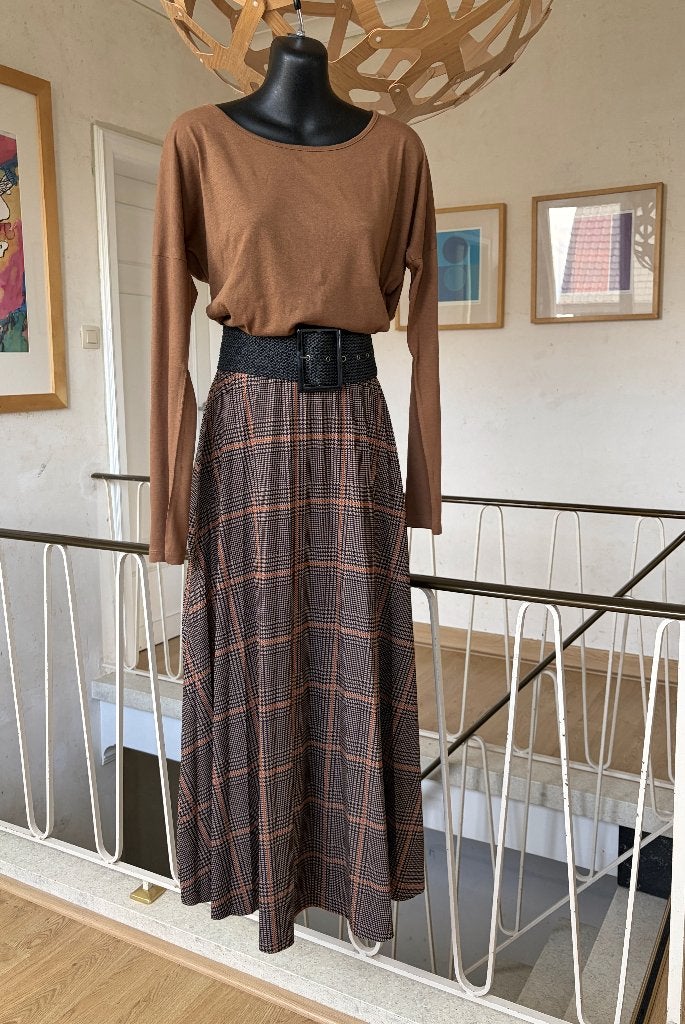 Gereserveerd - Geruite lange rok, mt 38 met Esmara truitje, Maat 38/40 (M), Made in Italy, Meerkleurig, Ophalen of Verzenden
