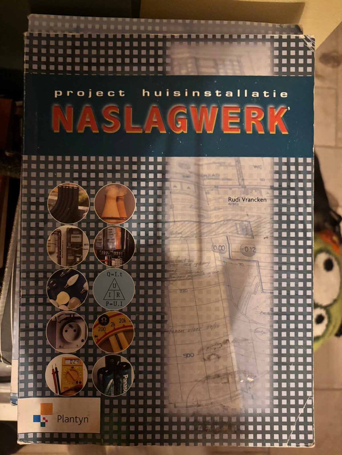 Boek ‘Naslagwerk Electriciteit’, Ophalen of Verzenden, Gelezen