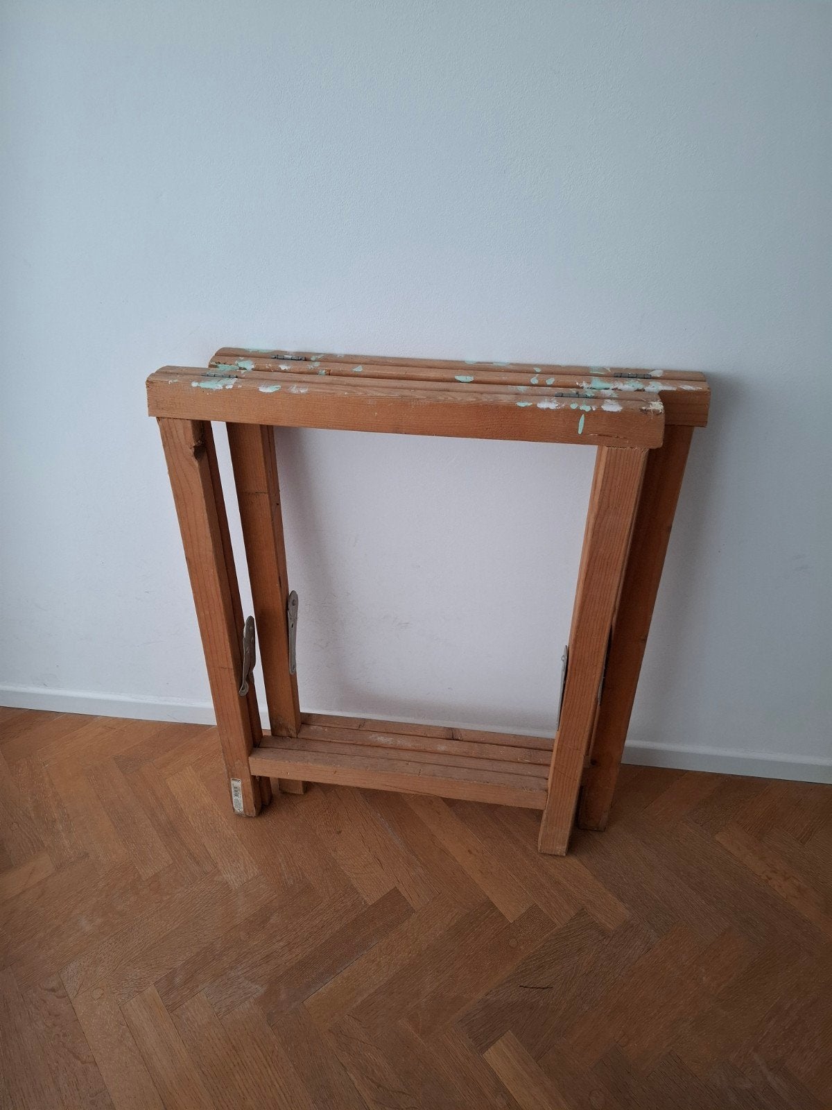 2 tréteaux, Enlèvement