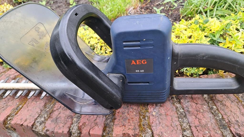 Elektrische heggeschaar, Ophalen
