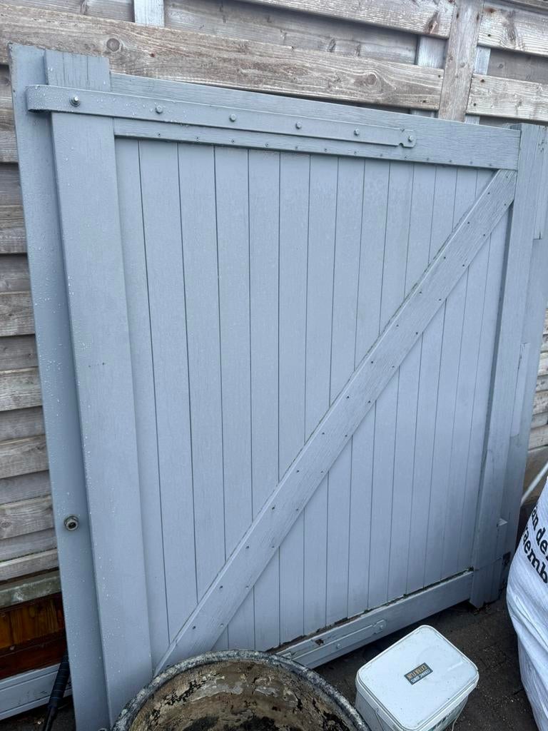 Hardhouten poort met bijhorende palen, Tuin en Terras, Ophalen, Zo goed als nieuw