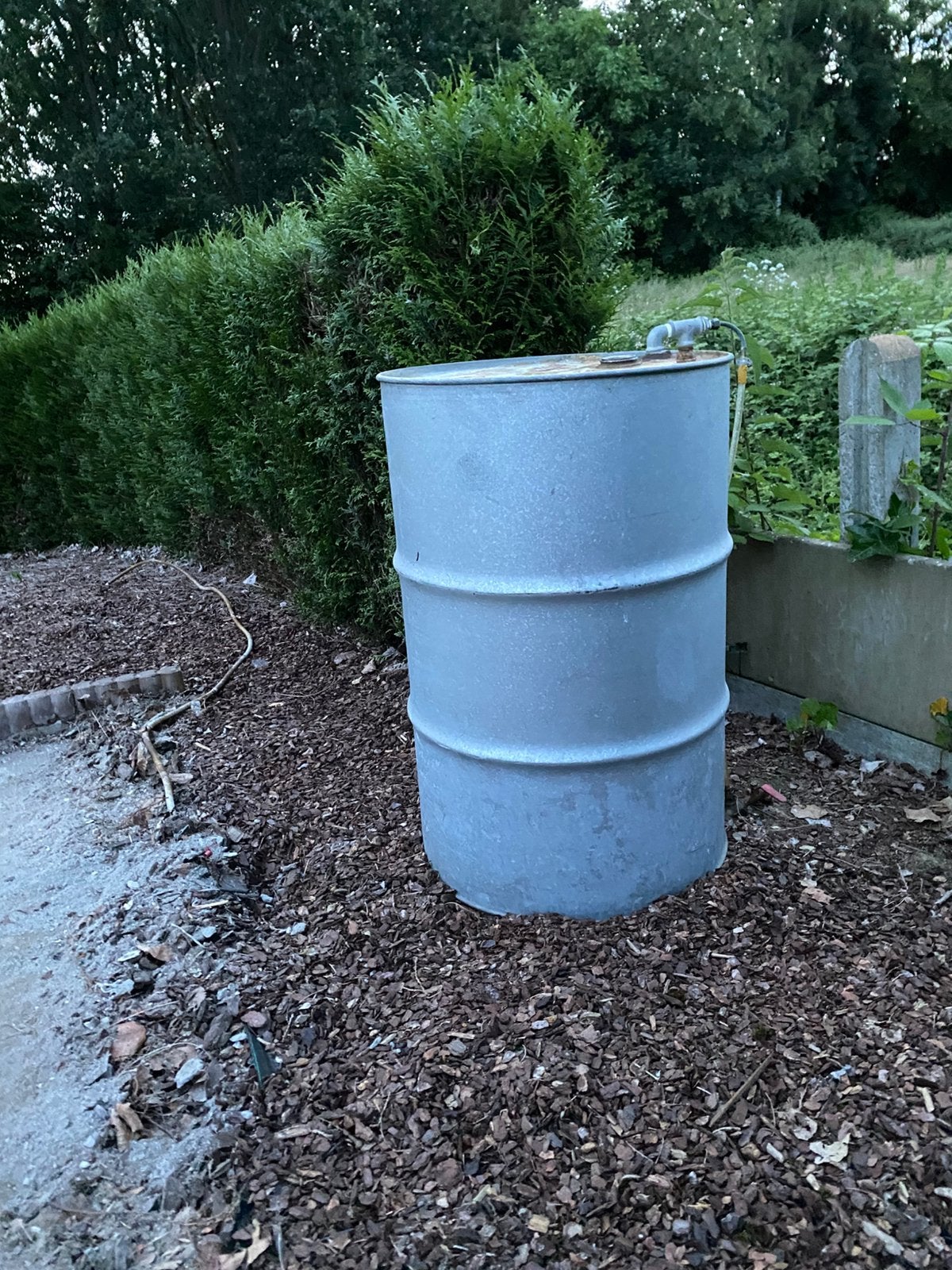 Metalen vat met kraan 200L, Ophalen, Zo goed als nieuw