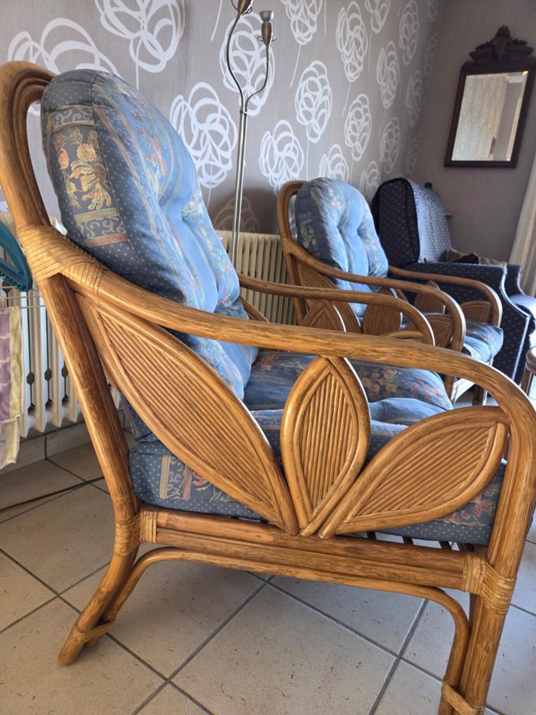 Bamboo zetels met koffietafel, Ophalen