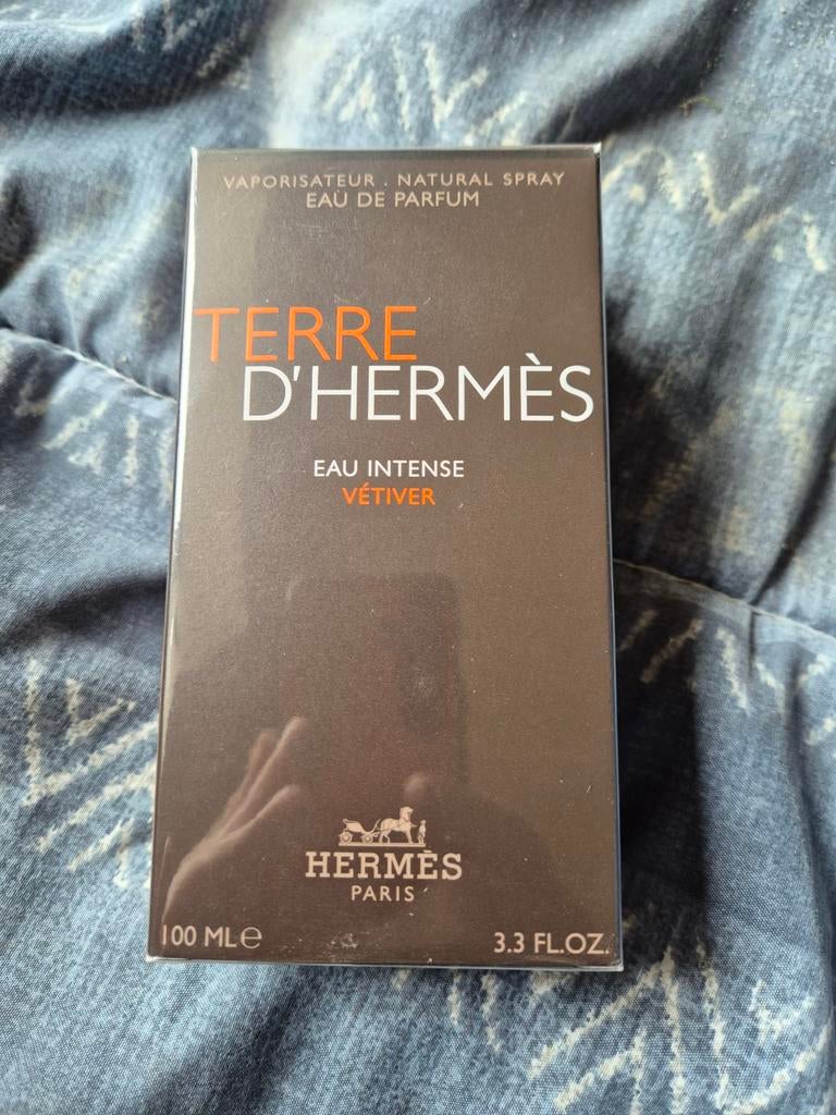 Parfum  terre d’hermès, Handtassen en Accessoires, Uiterlijk | Parfum