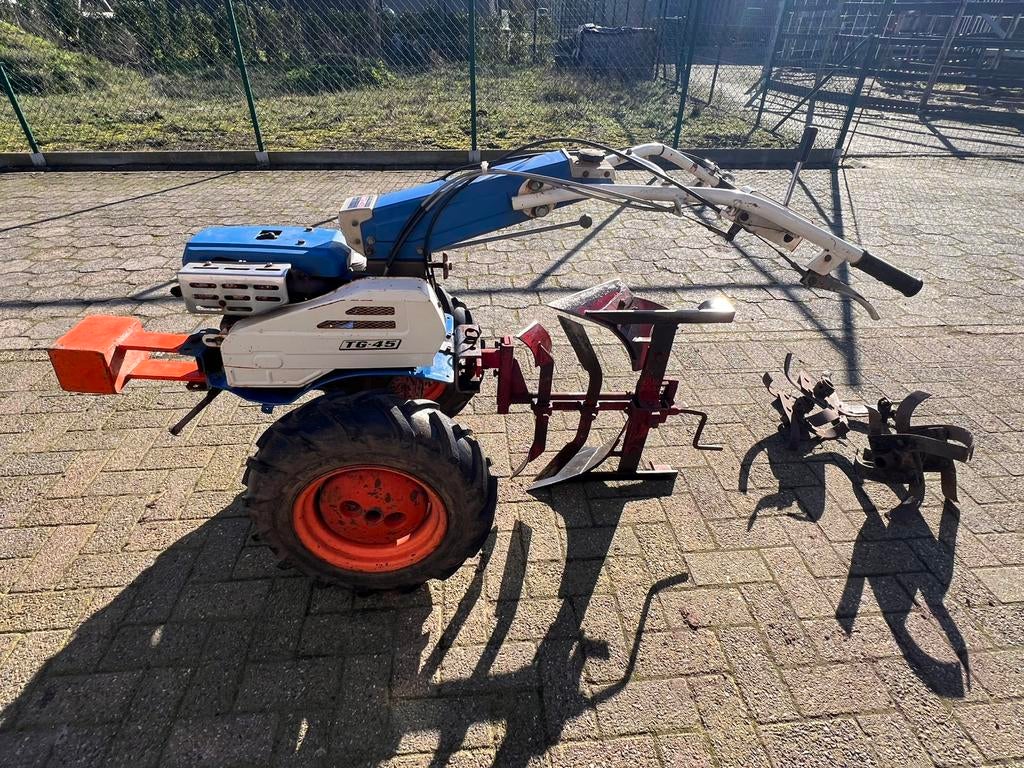 Satoh TG-45 motoculteur 174cc met ploeg en frezen, Enlèvement