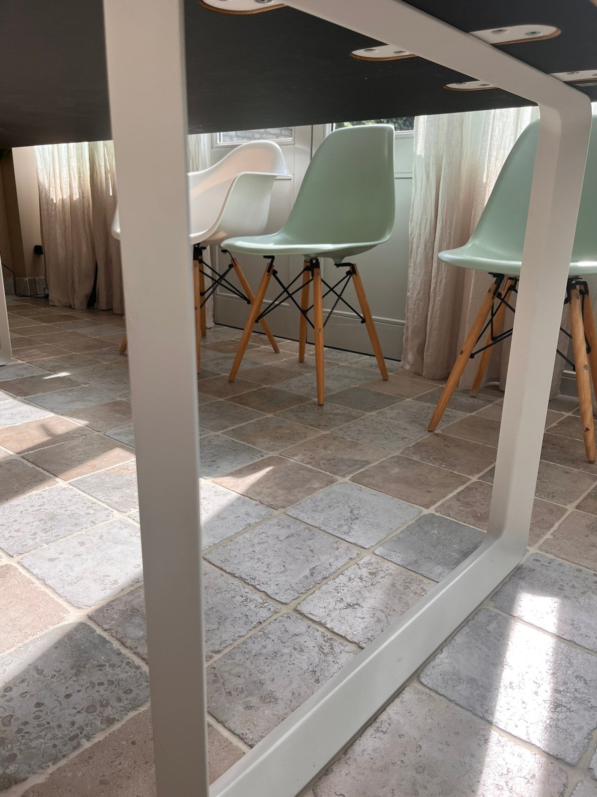 Muuto 70/70 tafel wit, Ophalen, 200 cm of meer, 50 tot 100 cm, Zo goed als nieuw