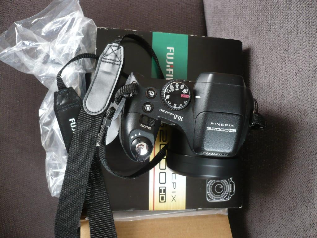 Fotocamera fujifilm finepix S2000HD heel goede staat., Ophalen