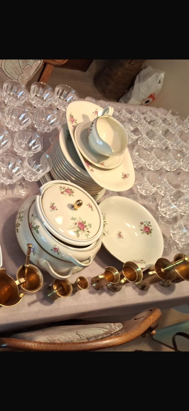 Antiek service met bloemen, Ophalen