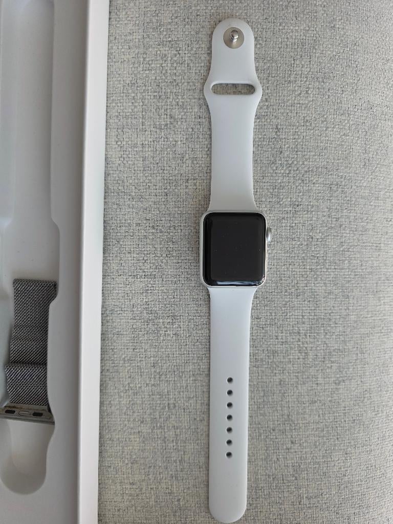 Apple Watch Series 3 - Zilver - 38mm, Handtassen en Accessoires, Smartwatches, Ophalen, Conditie, Zilver, APPLE