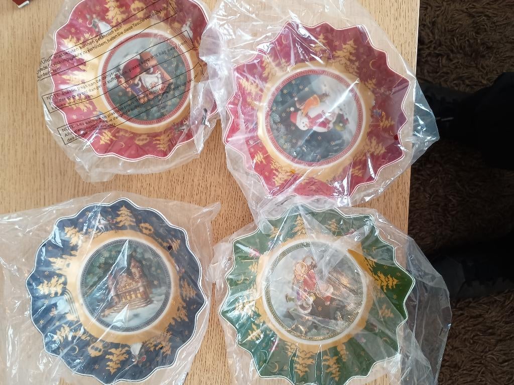Villeroy en Boch schaaltjes kerst, Ophalen