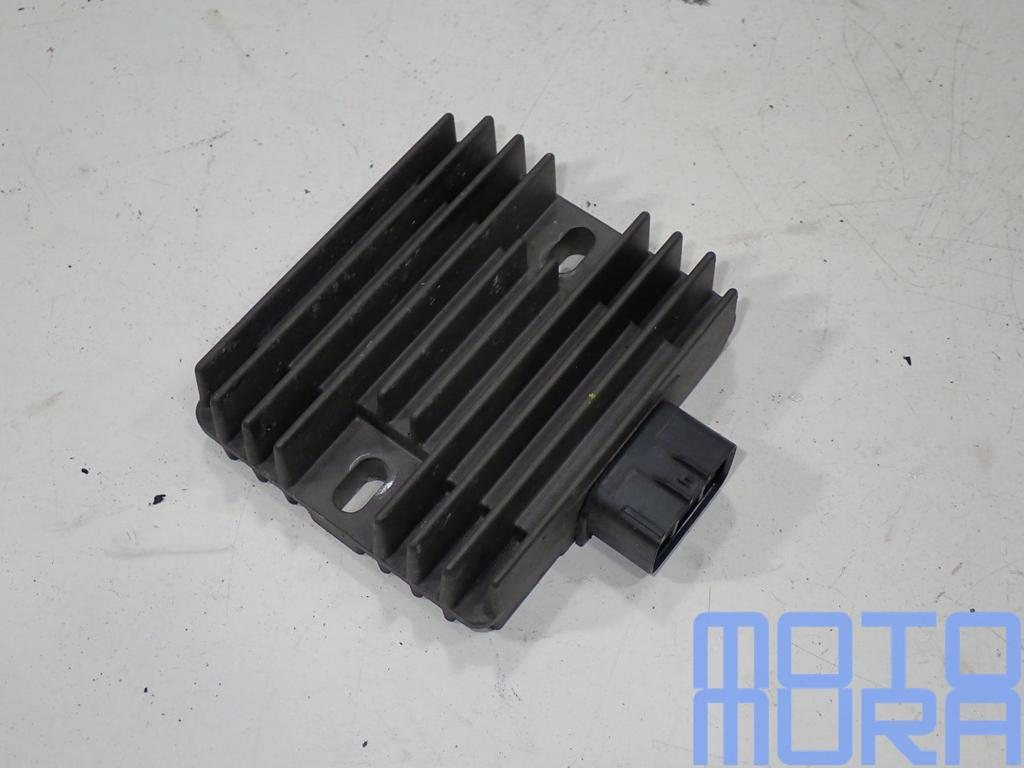 Spanningsregelaar voor de Yamaha YZF-R6 2006 2007 RJ11 YZF R, Motos, Pièces | Yamaha, -, Utilisé, -, -