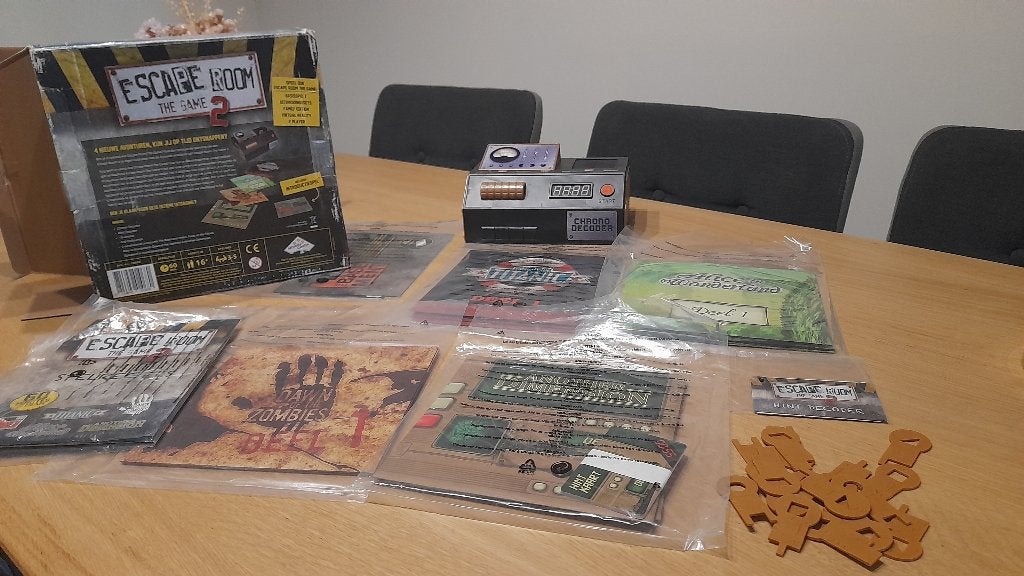Escape room the game 2, Hobby en Vrije tijd, Gezelschapsspellen | Bordspellen, Gebruikt, Een of twee spelers, Drie of vier spelers