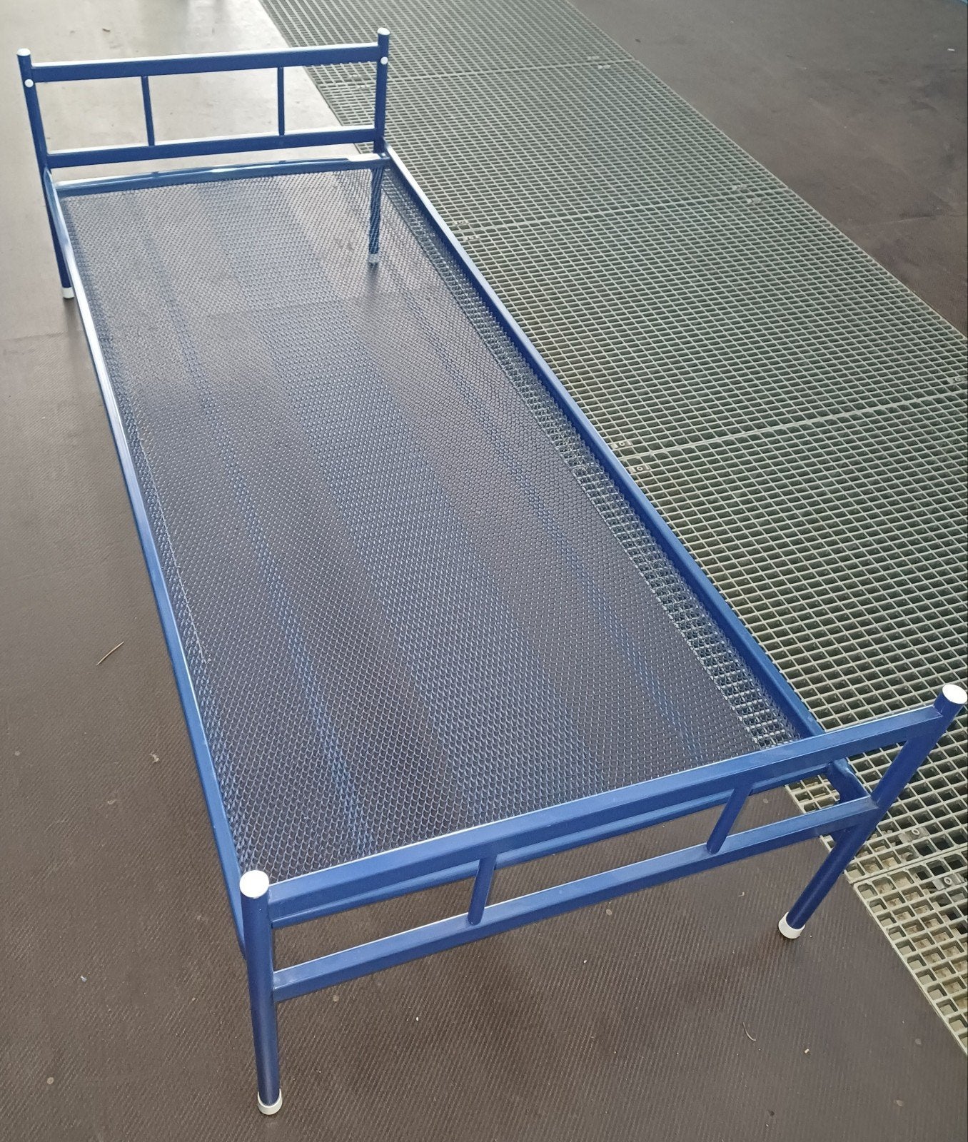 Eenpersoonsbed met stalen frame - Dico Holland, Ophalen