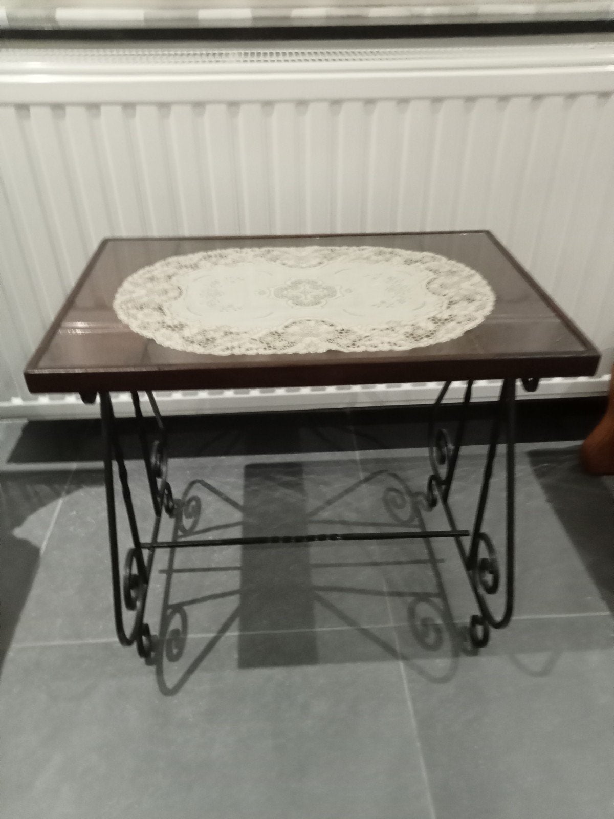 Belle,petite table,en fer forgé., Enlèvement