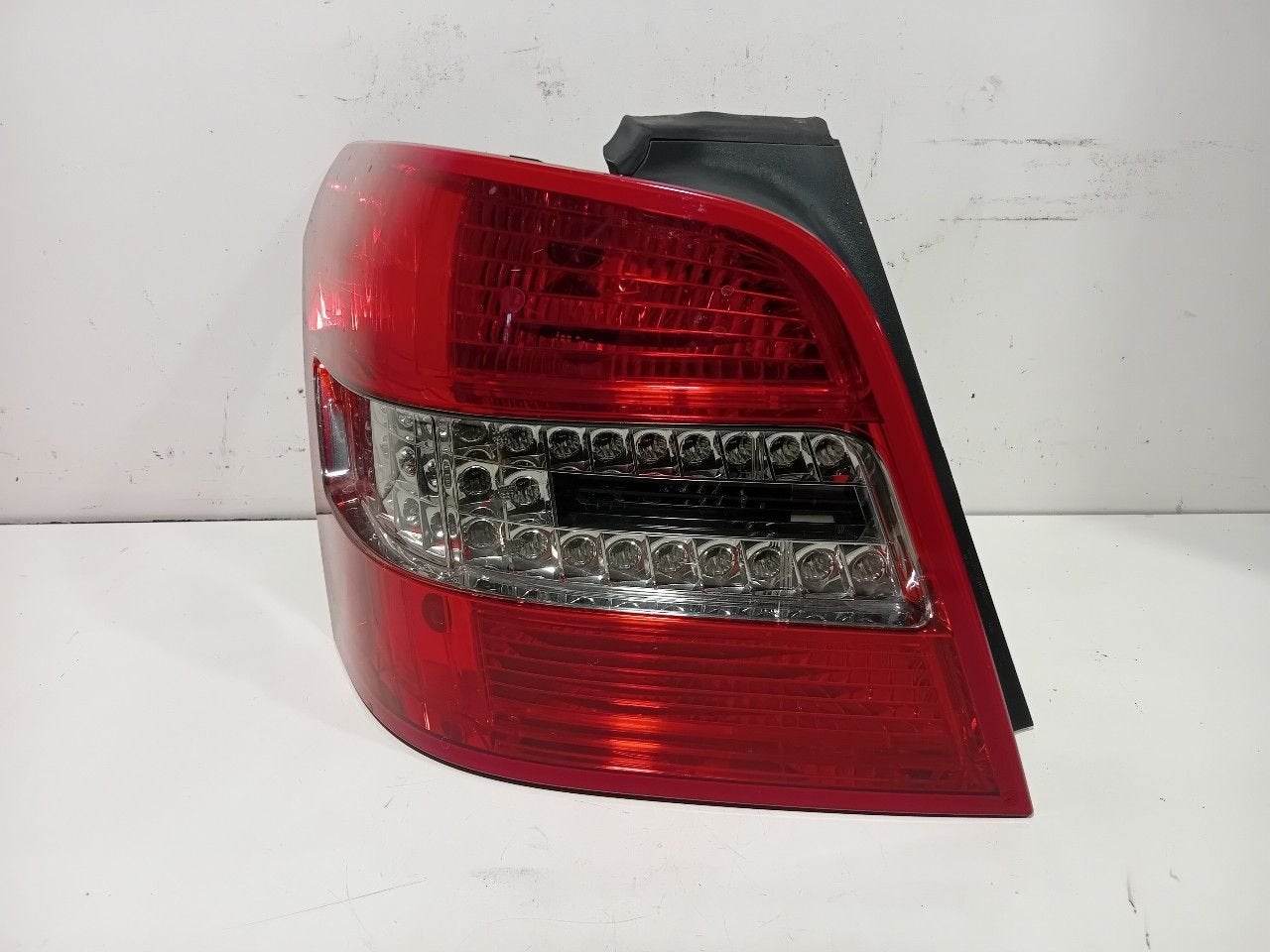Achterlicht links buiten Mercedes-Benz GLK, Onderdelen@venauto.nl, Van der Ven Autorecycling B.V., Gebruikt, Ettenseweg 76, 4706 PB Roosendaal, The Netherlands